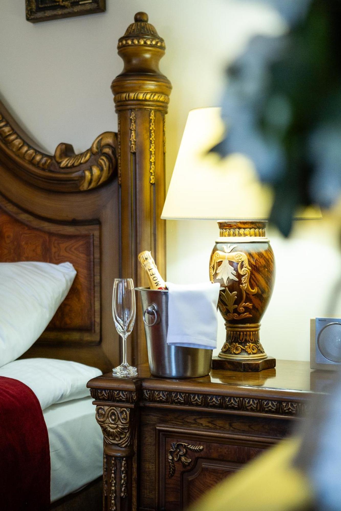 Hotel Maria Helena ชตอฟนอ-สดรูย ภายนอก รูปภาพ